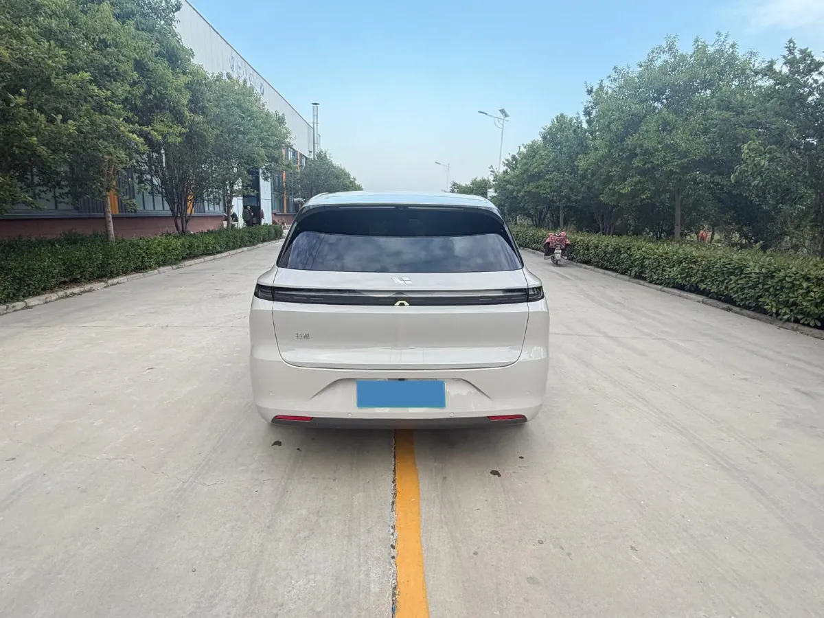 2024 Li L6 Range Extended 154HP L4 REEV 36.8KWH,autocango,china used car exporter,china ev exporter,chinese used car exporter,chinese used ev exporter