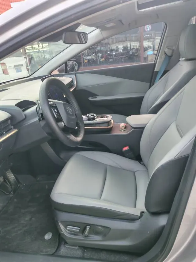 2024 Toyota bZ3 BEV 49.92KWH,autocango,china used car exporter,china ev exporter,chinese used car exporter,chinese used ev exporter