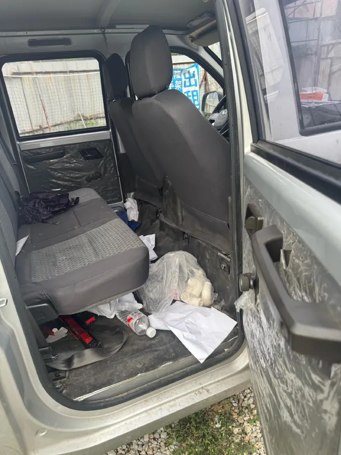 2023 WuLing RongGuang New Truck 1.5L 102HP L4 5MT,autocango,china used car exporter,china ev exporter,chinese used car exporter,chinese used ev exporter