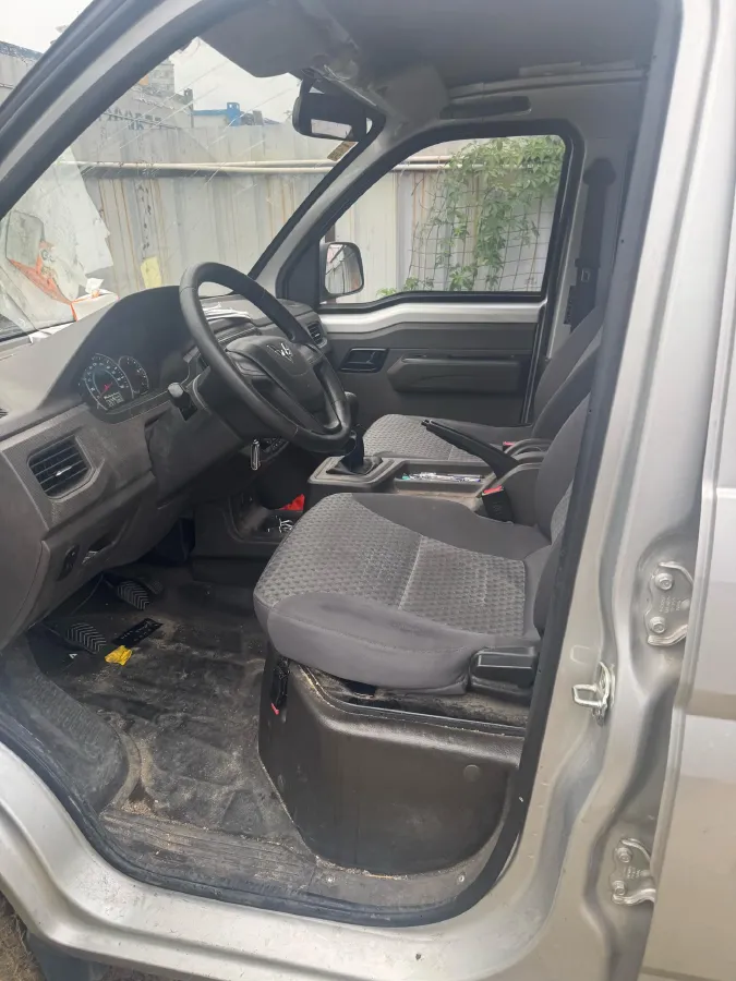 2023 WuLing RongGuang New Truck 1.5L 102HP L4 5MT,autocango,china used car exporter,china ev exporter,chinese used car exporter,chinese used ev exporter