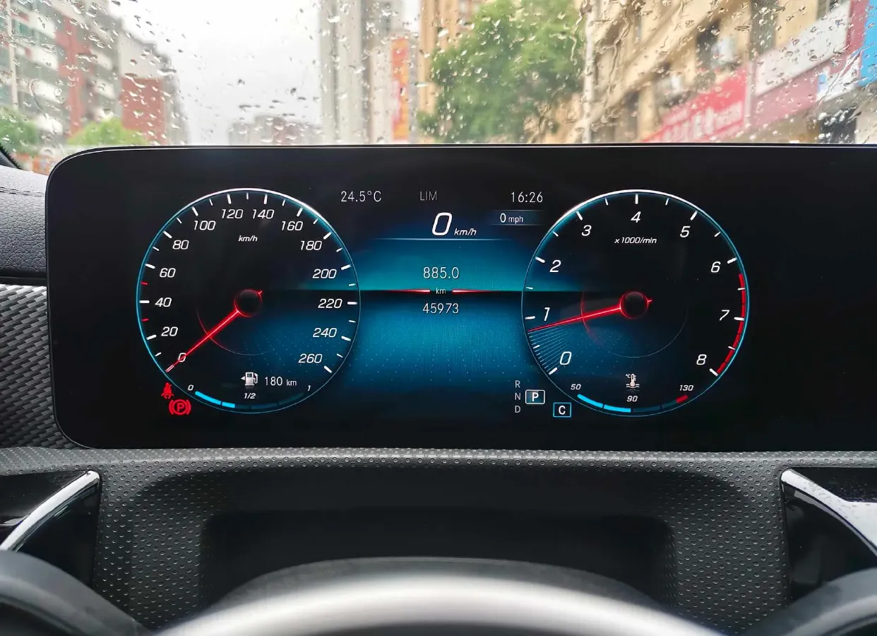 2020 Mercedes-Benz A Class 1.3T 136HP L4 7DCT,autocango,china used car exporter,china ev exporter,chinese used car exporter,chinese used ev exporter