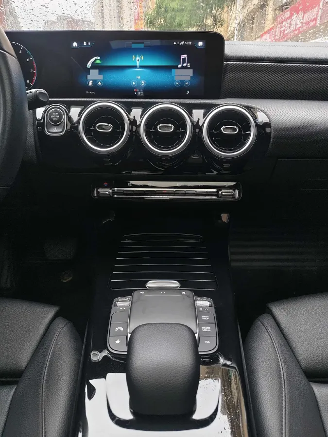 2020 Mercedes-Benz A Class 1.3T 136HP L4 7DCT,autocango,china used car exporter,china ev exporter,chinese used car exporter,chinese used ev exporter