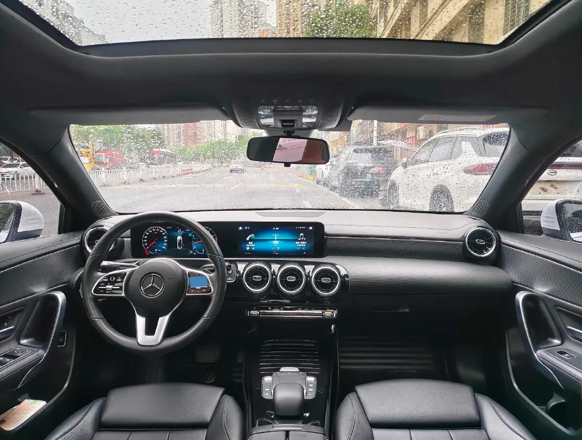 2020 Mercedes-Benz A Class 1.3T 136HP L4 7DCT,autocango,china used car exporter,china ev exporter,chinese used car exporter,chinese used ev exporter