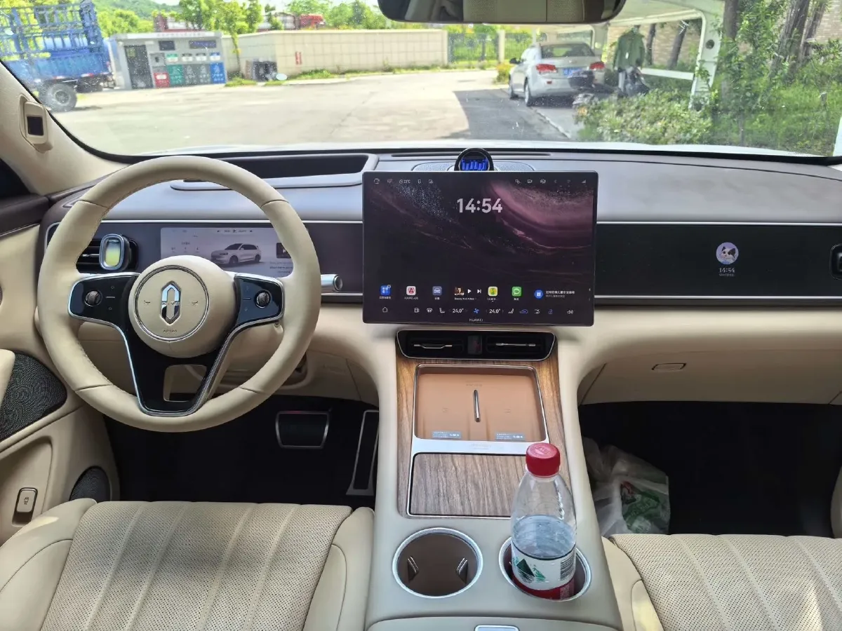 2026 AITO AITO M7 REEV 160HP REEV,autocango,china used car exporter,china ev exporter,chinese used car exporter,chinese used ev exporter