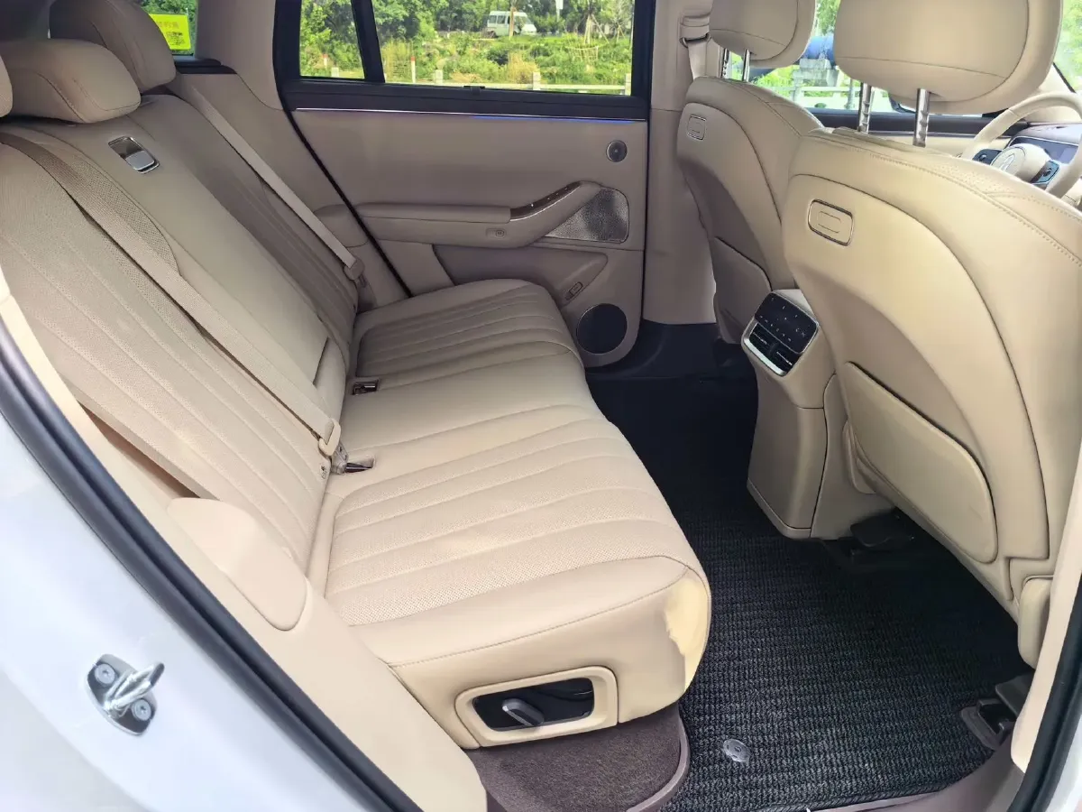 2026 AITO AITO M7 REEV 160HP REEV,autocango,china used car exporter,china ev exporter,chinese used car exporter,chinese used ev exporter
