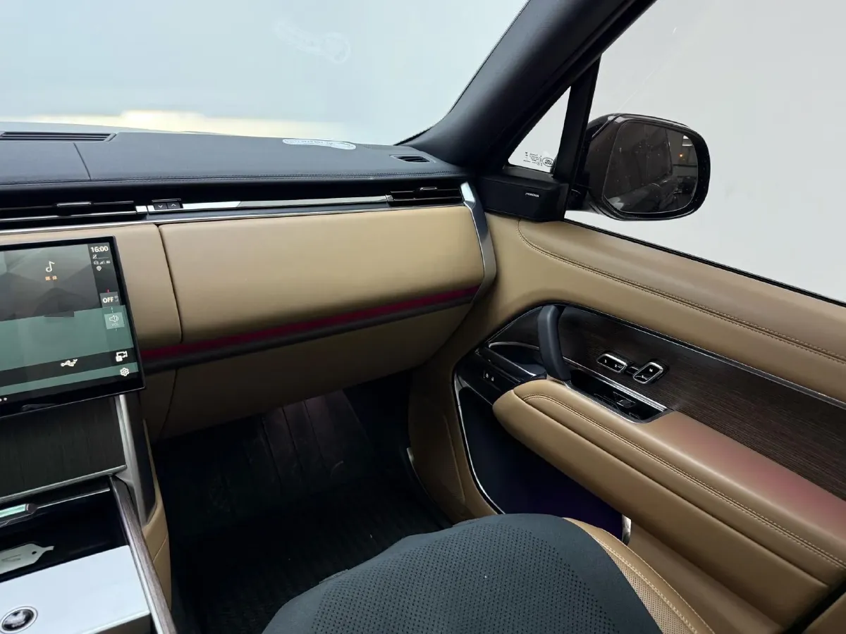 2025 Land Rover Range Rover 3.0T 400HP L6 8AT,autocango,china used car exporter,china ev exporter,chinese used car exporter,chinese used ev exporter