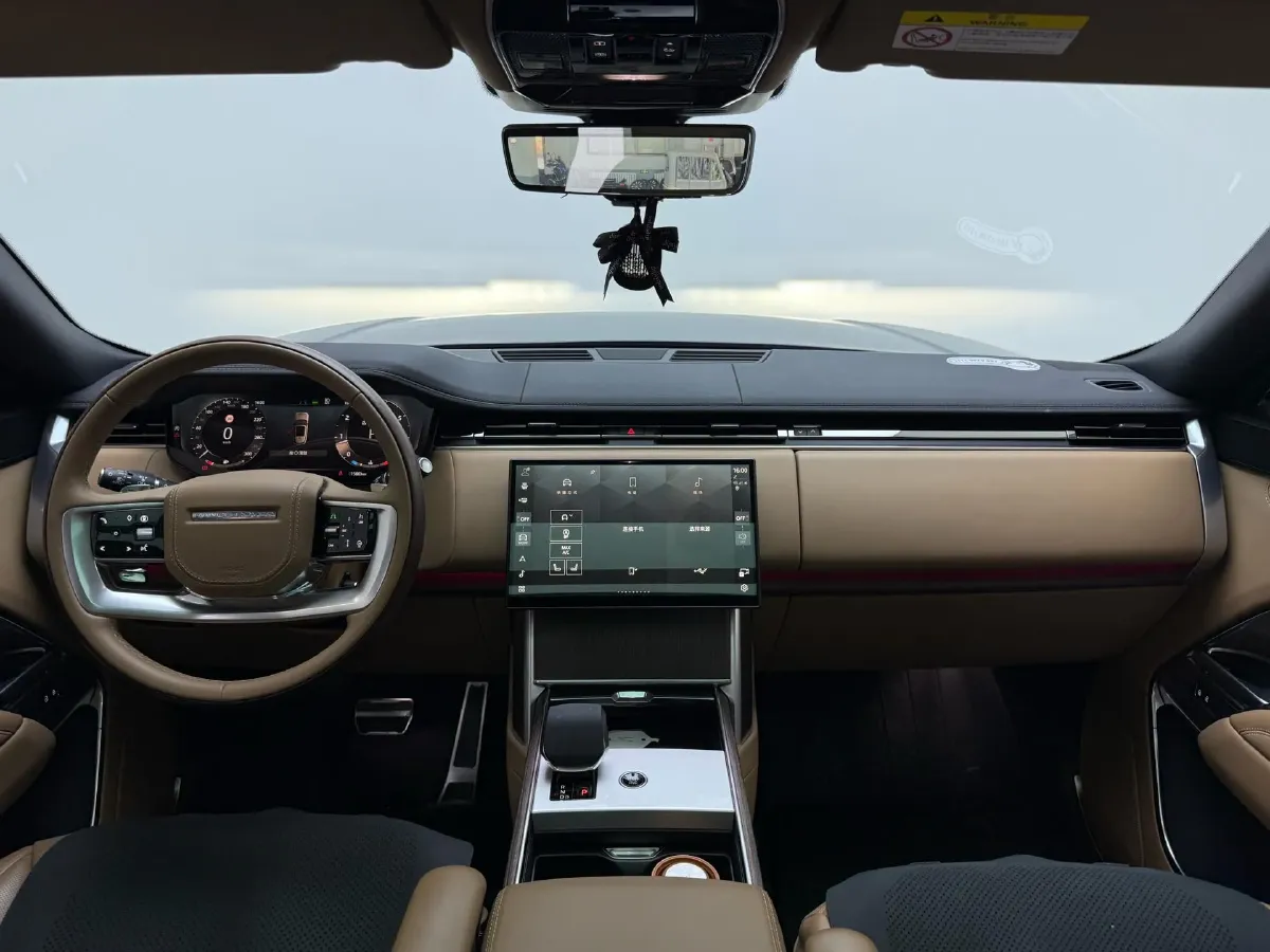 2025 Land Rover Range Rover 3.0T 400HP L6 8AT,autocango,china used car exporter,china ev exporter,chinese used car exporter,chinese used ev exporter