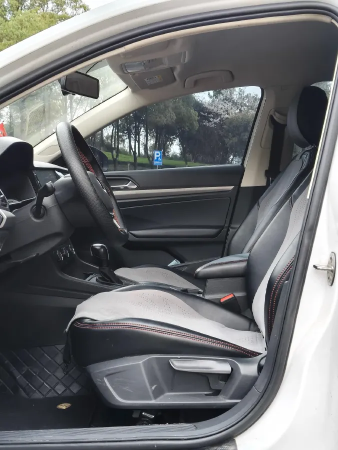 2022 BeiJing Auto X7 1.5T 188HP L4 7DCT,autocango,china used car exporter,china ev exporter,chinese used car exporter,chinese used ev exporter