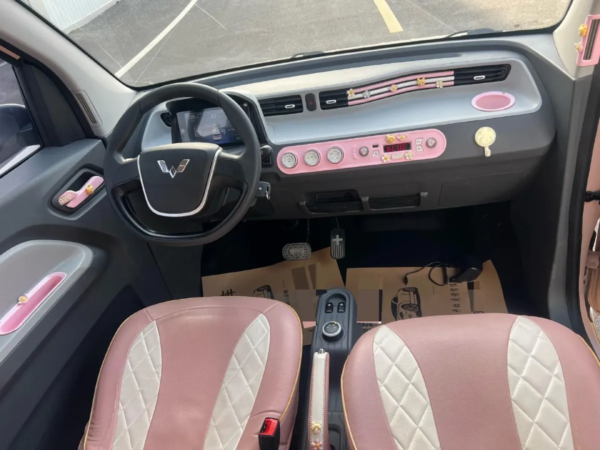 2021 WuLing HongGuang MINI EV BEV 13.9KWH,autocango,china used car exporter,china ev exporter,chinese used car exporter,chinese used ev exporter
