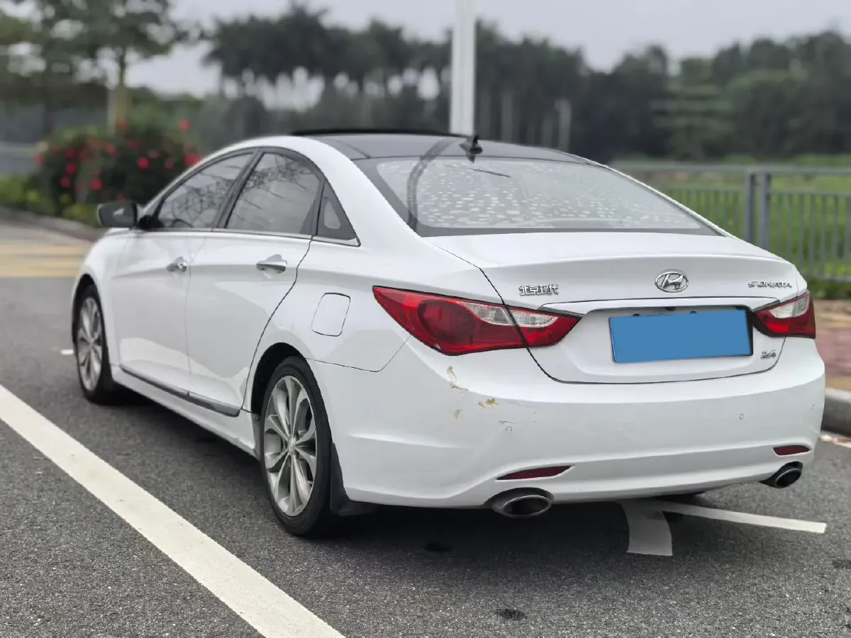 2014 Hyundai Sonata 2.4L 180HP L4 6AT,autocango,china used car exporter,china ev exporter,chinese used car exporter,chinese used ev exporter