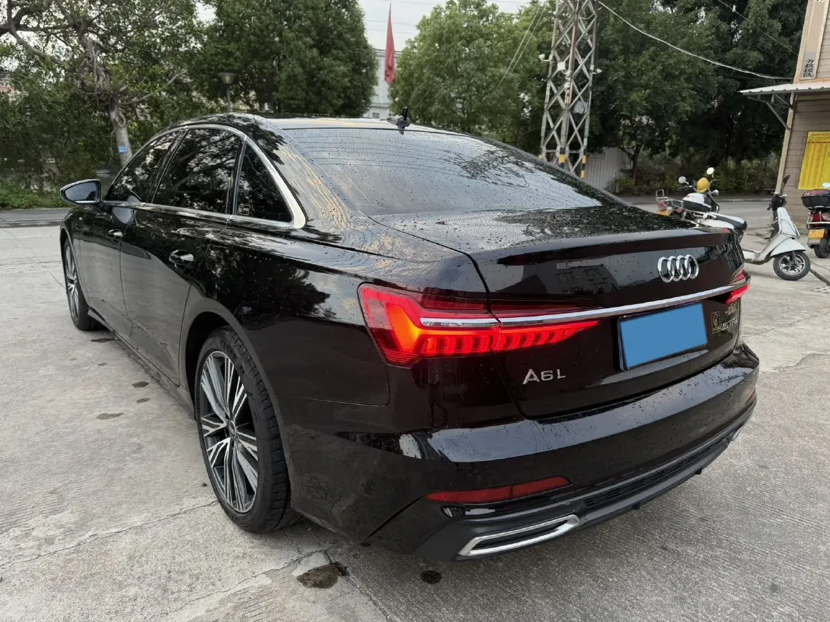 2022 Audi A6L 2.0T 190HP L4 7DCT,autocango,china used car exporter,china ev exporter,chinese used car exporter,chinese used ev exporter