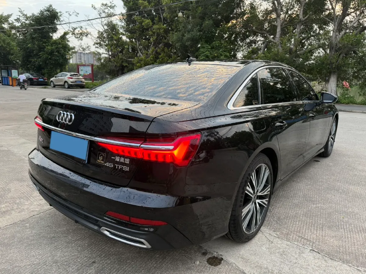 2022 Audi A6L 2.0T 190HP L4 7DCT,autocango,china used car exporter,china ev exporter,chinese used car exporter,chinese used ev exporter