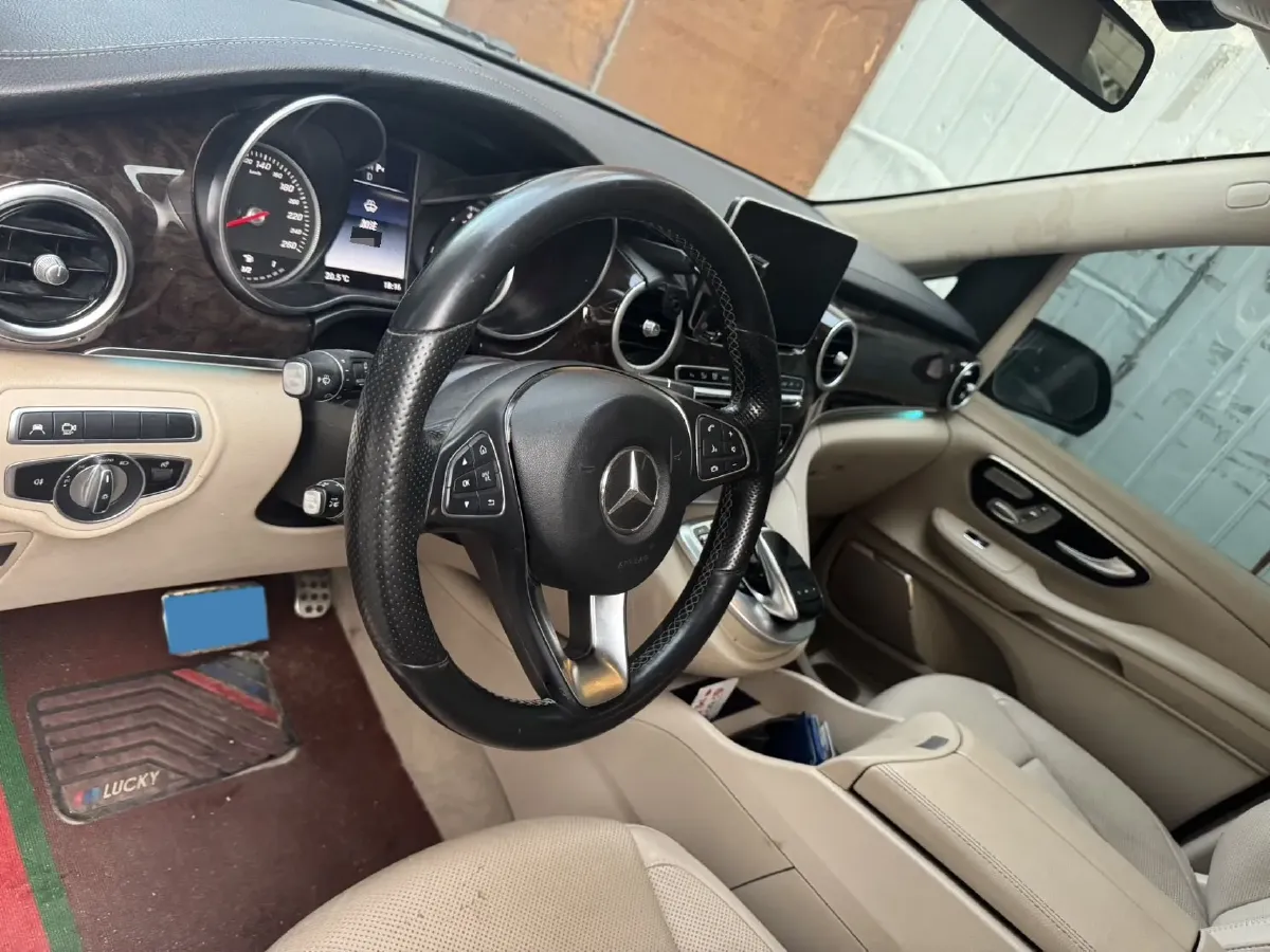 2018 Mercedes-Benz V Class 2.0T 211HP L4 7AT,autocango,china used car exporter,china ev exporter,chinese used car exporter,chinese used ev exporter