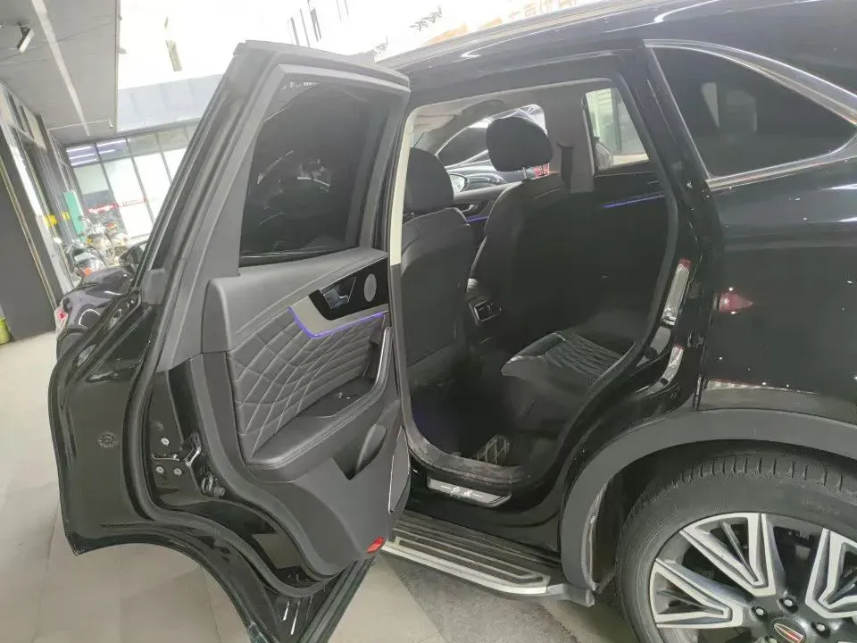 2022 HongQi HS5 2.0T 224HP L4 6AT,autocango,china used car exporter,china ev exporter,chinese used car exporter,chinese used ev exporter