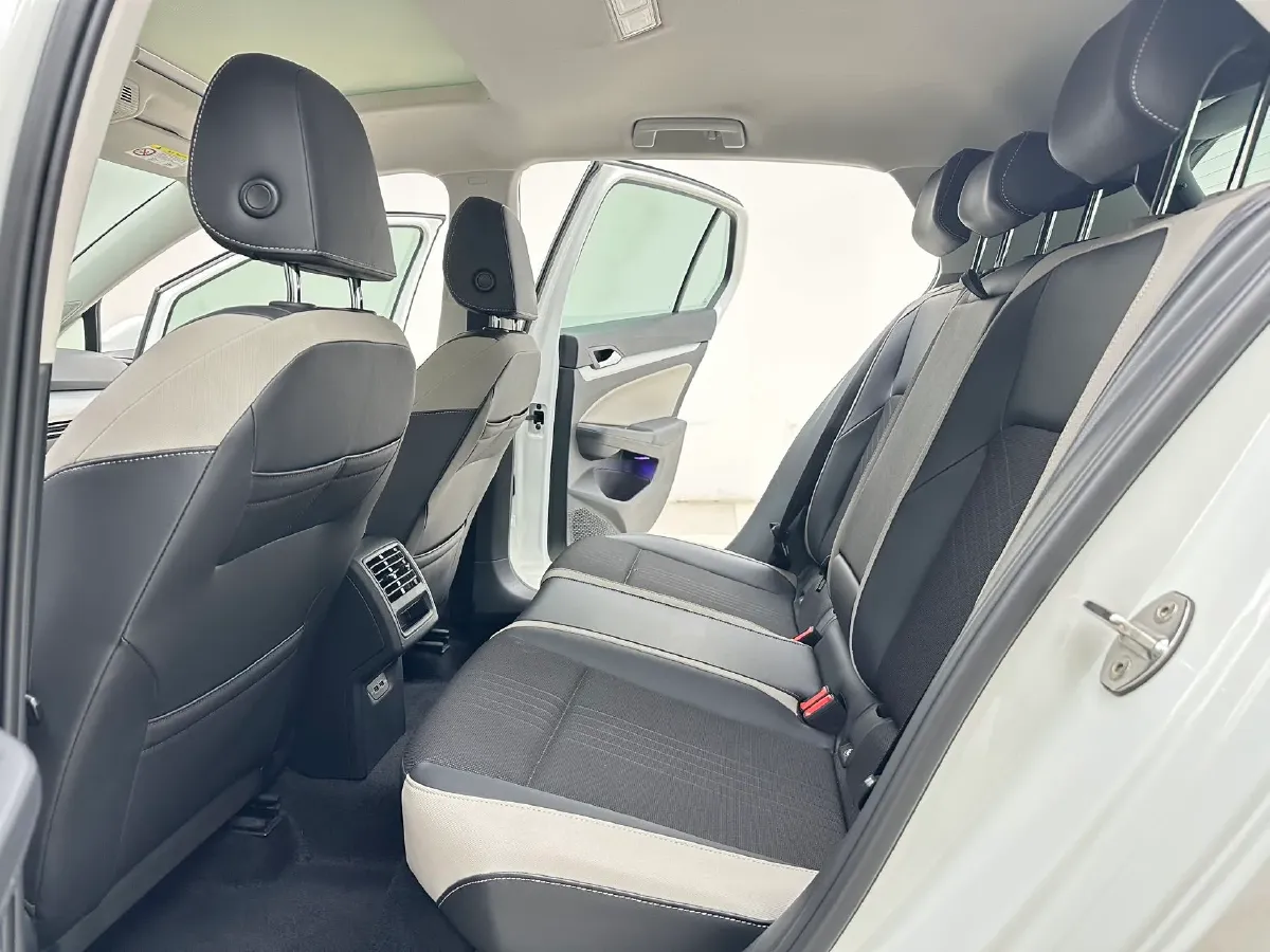 2021 Volkswagen Golf 1.4T 150HP L4 7DCT,autocango,china used car exporter,china ev exporter,chinese used car exporter,chinese used ev exporter