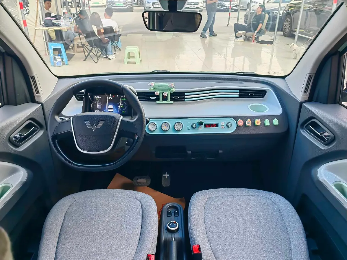2021 WuLing HongGuang MINI EV BEV 13.9KWH,autocango,china used car exporter,china ev exporter,chinese used car exporter,chinese used ev exporter