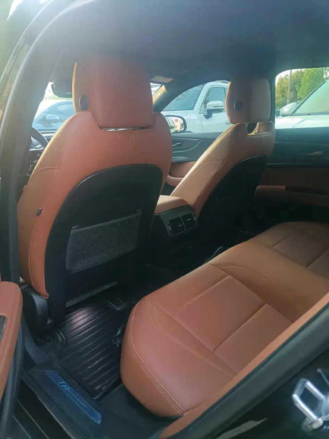 2022 Jaguar XEL 2.0T 250HP L4 8AT,autocango,china used car exporter,china ev exporter,chinese used car exporter,chinese used ev exporter