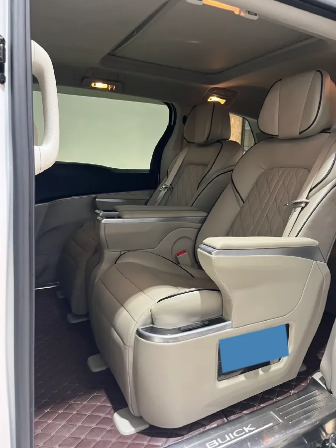 2020 Buick GL8 2.0T 237HP L4 9AT,autocango,china used car exporter,china ev exporter,chinese used car exporter,chinese used ev exporter