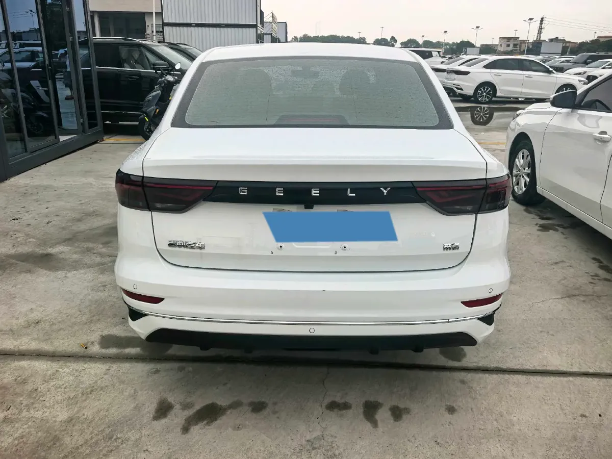 2025 Geely Emgrand 1.5L 127HP L4 CVT,autocango,china used car exporter,china ev exporter,chinese used car exporter,chinese used ev exporter