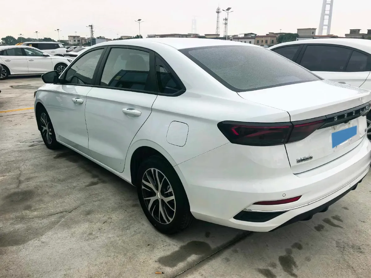 2025 Geely Emgrand 1.5L 127HP L4 CVT,autocango,china used car exporter,china ev exporter,chinese used car exporter,chinese used ev exporter