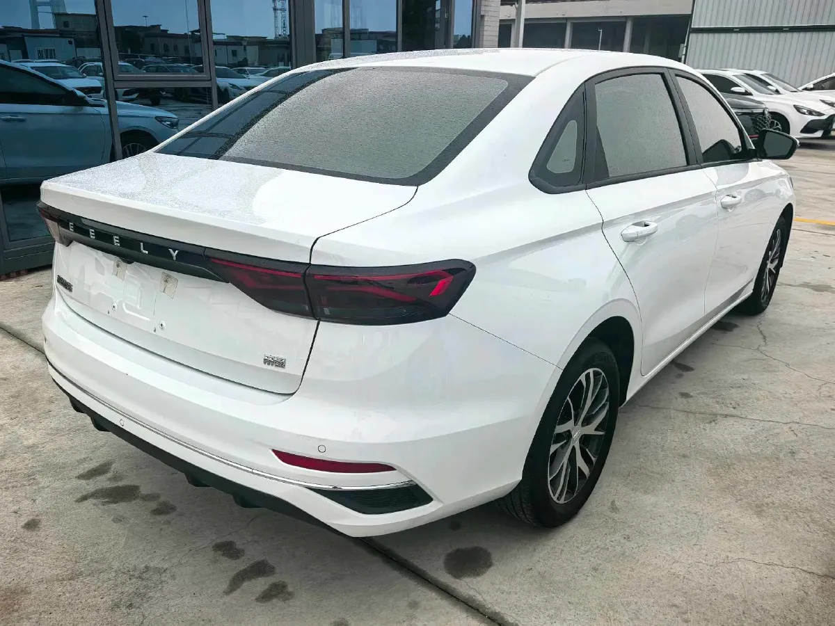 2025 Geely Emgrand 1.5L 127HP L4 CVT,autocango,china used car exporter,china ev exporter,chinese used car exporter,chinese used ev exporter