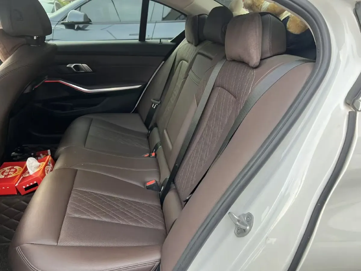 2022 BMW 3 Series 2.0T 156HP L4 8AT,autocango,china used car exporter,china ev exporter,chinese used car exporter,chinese used ev exporter