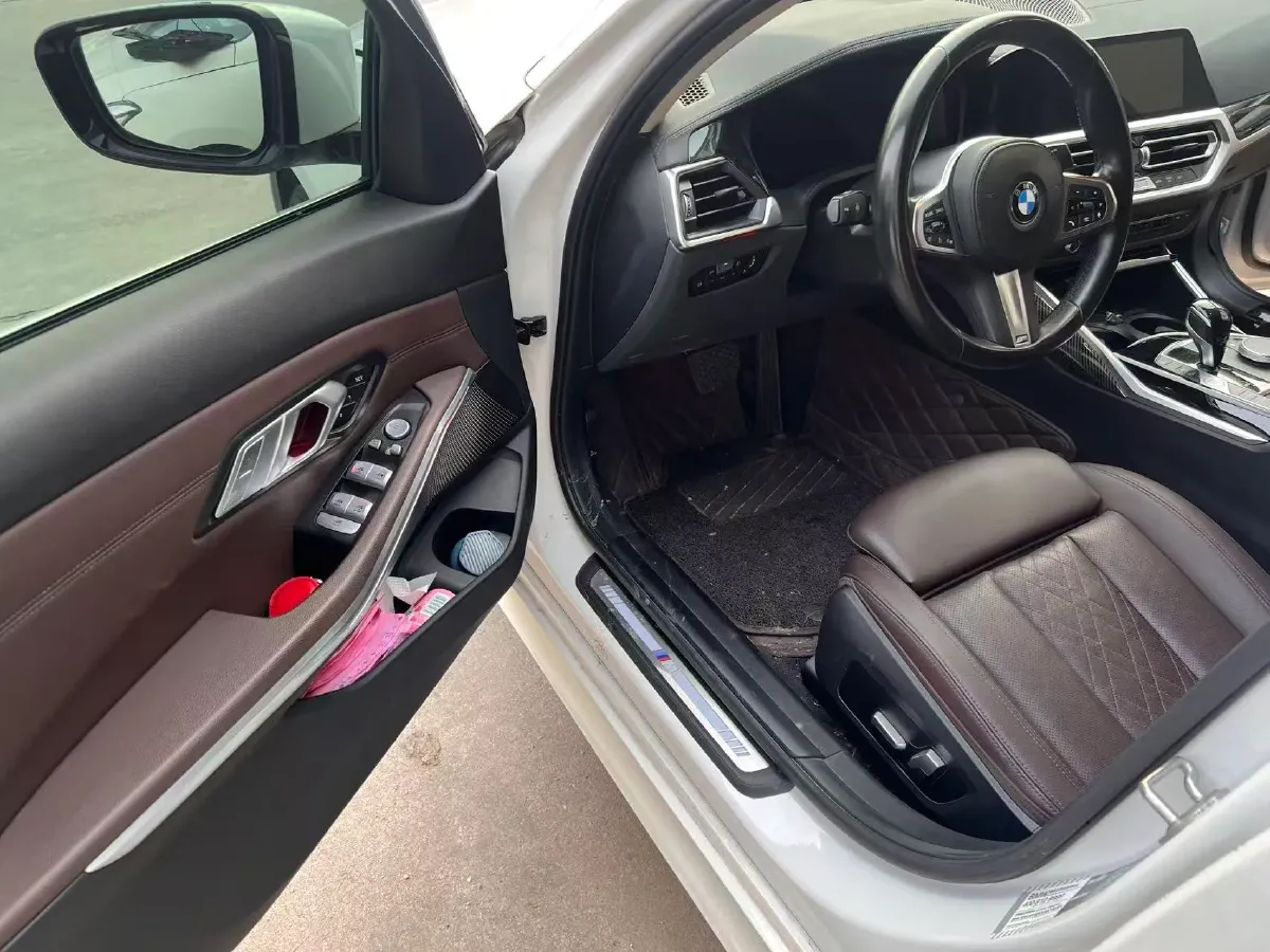 2022 BMW 3 Series 2.0T 156HP L4 8AT,autocango,china used car exporter,china ev exporter,chinese used car exporter,chinese used ev exporter