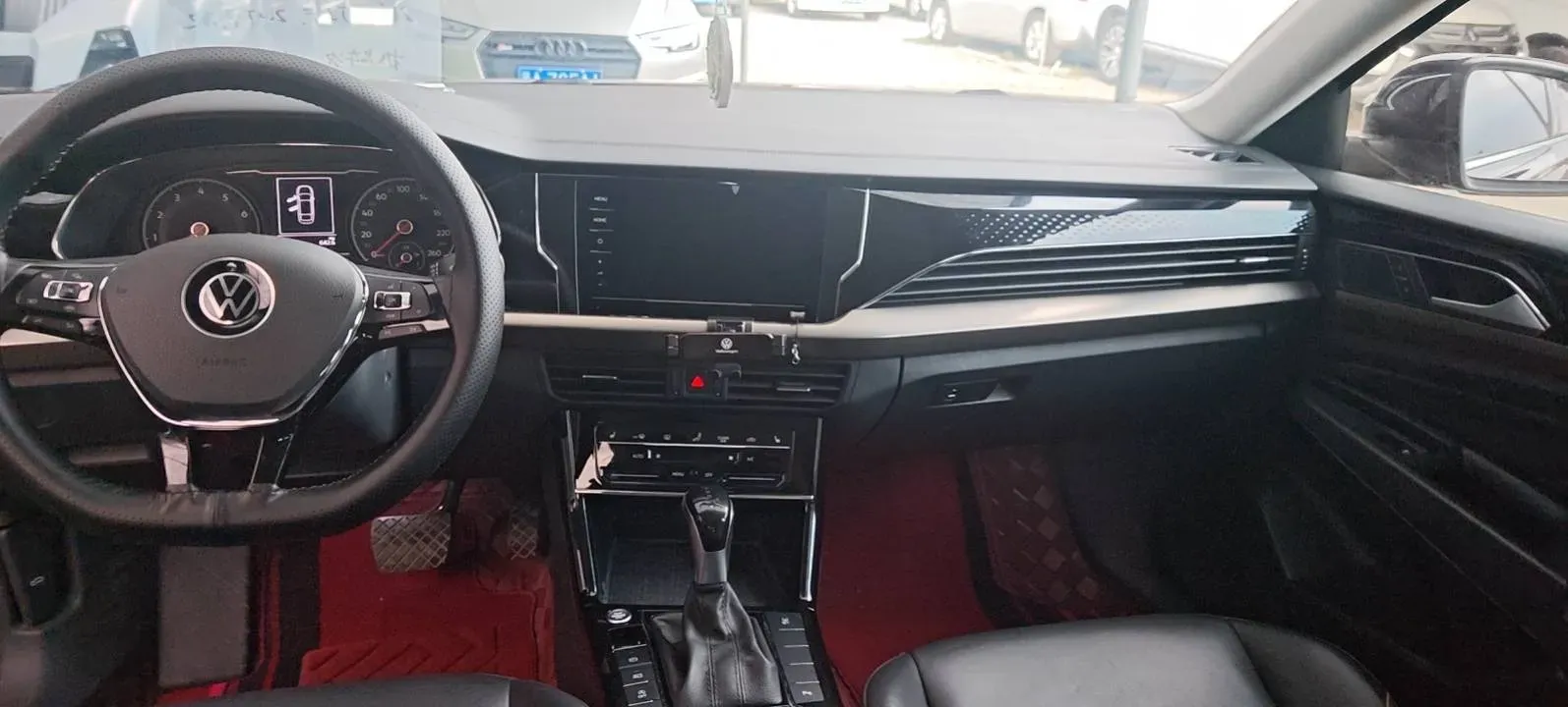 2021 Volkswagen Passat 2.0T 186HP L4 7DCT,autocango,china used car exporter,china ev exporter,chinese used car exporter,chinese used ev exporter