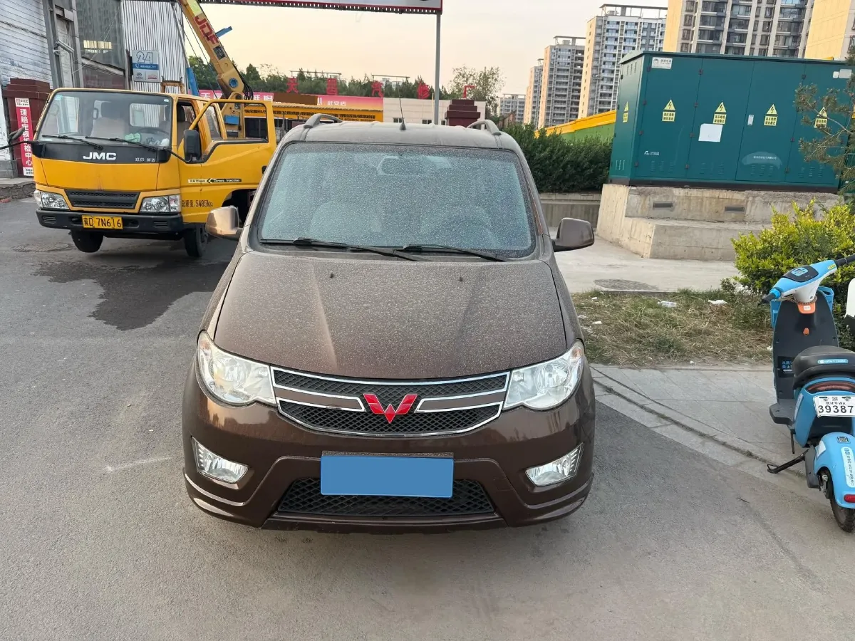 2016 WuLing HongGuang 1.5L 112HP L4 5MT,autocango,china used car exporter,china ev exporter,chinese used car exporter,chinese used ev exporter