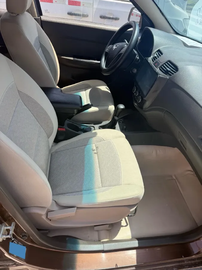 2016 WuLing HongGuang 1.5L 112HP L4 5MT,autocango,china used car exporter,china ev exporter,chinese used car exporter,chinese used ev exporter