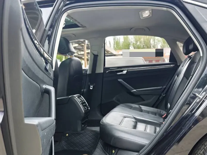 2017 Volkswagen Passat 1.8T 180HP L4 7DCT,autocango,china used car exporter,china ev exporter,chinese used car exporter,chinese used ev exporter