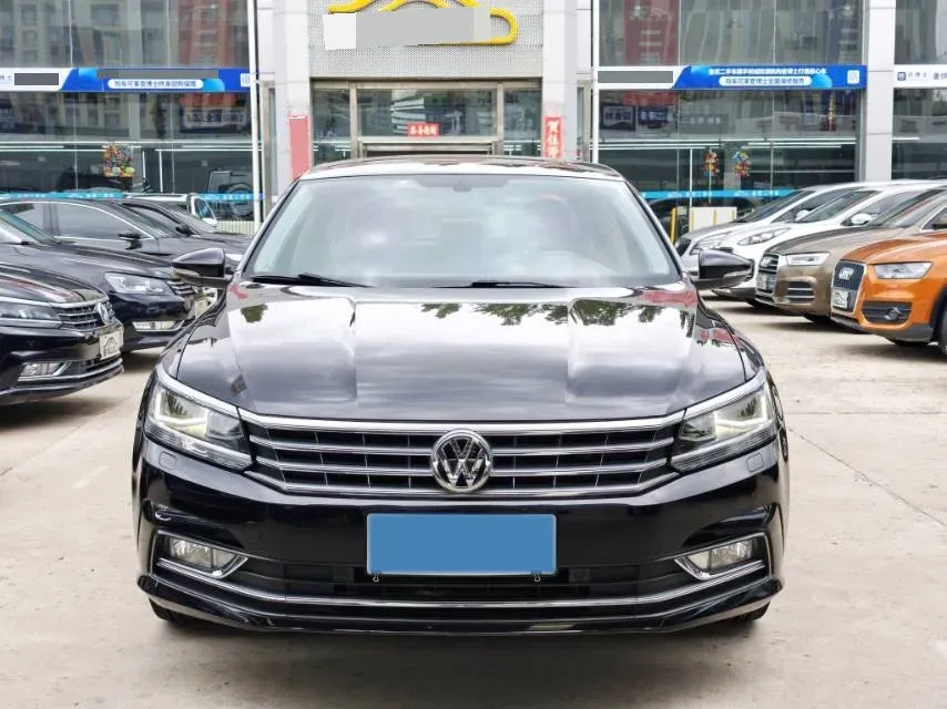 2017 Volkswagen Passat 1.8T 180HP L4 7DCT,autocango,china used car exporter,china ev exporter,chinese used car exporter,chinese used ev exporter