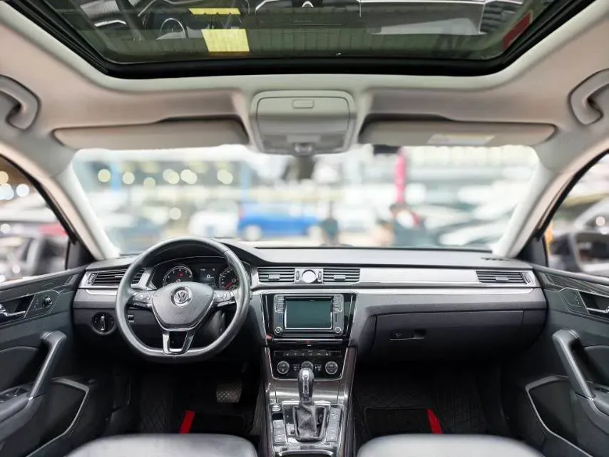 2017 Volkswagen Passat 1.8T 180HP L4 7DCT,autocango,china used car exporter,china ev exporter,chinese used car exporter,chinese used ev exporter
