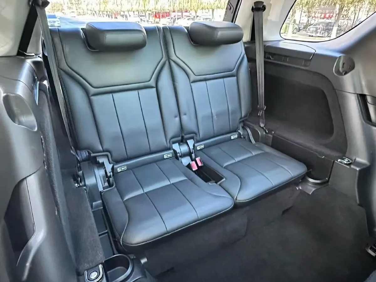 2017 Land Rover Discovery 3.0T 340HP V6 8AT,autocango,china used car exporter,china ev exporter,chinese used car exporter,chinese used ev exporter
