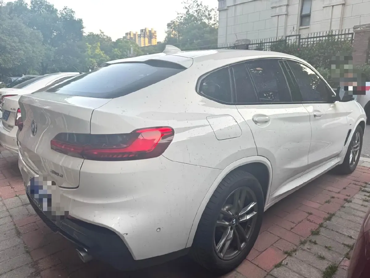 2020 BMW X4 2.0T 184HP L4 8AT,autocango,china used car exporter,china ev exporter,chinese used car exporter,chinese used ev exporter