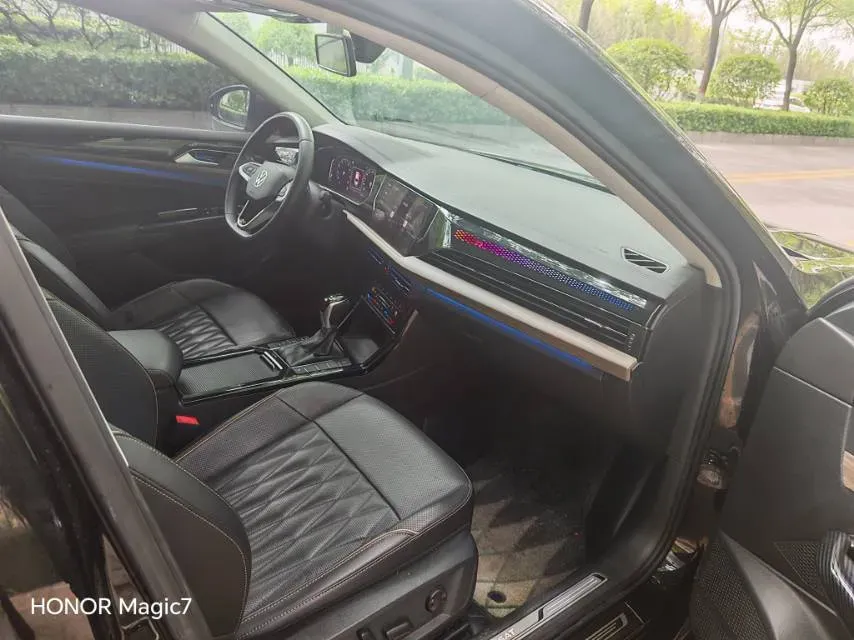 2020 Volkswagen Passat 2.0T 186HP L4 7DCT,autocango,china used car exporter,china ev exporter,chinese used car exporter,chinese used ev exporter