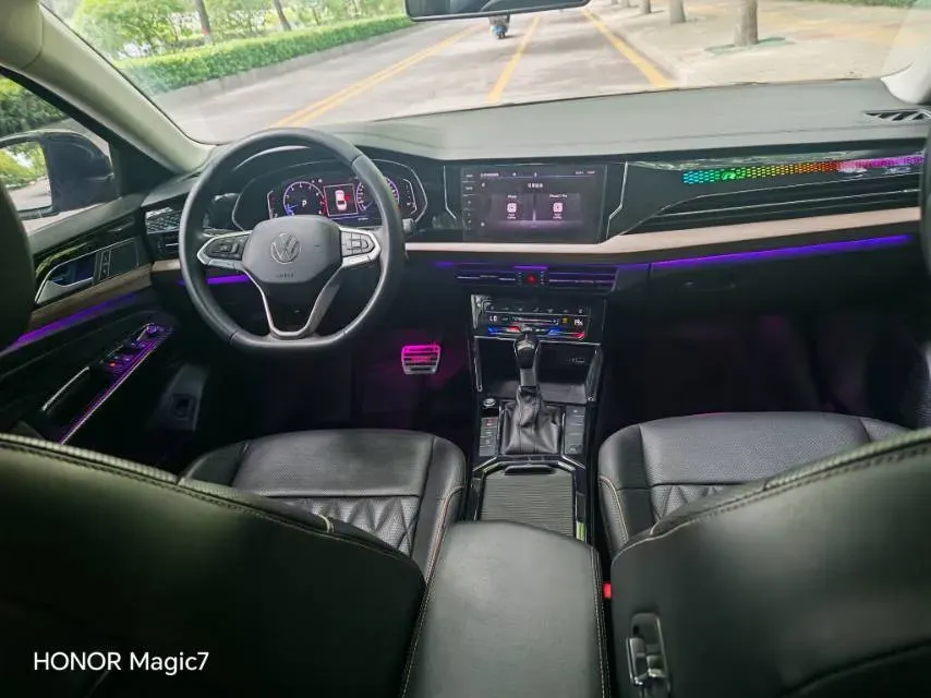 2020 Volkswagen Passat 2.0T 186HP L4 7DCT,autocango,china used car exporter,china ev exporter,chinese used car exporter,chinese used ev exporter