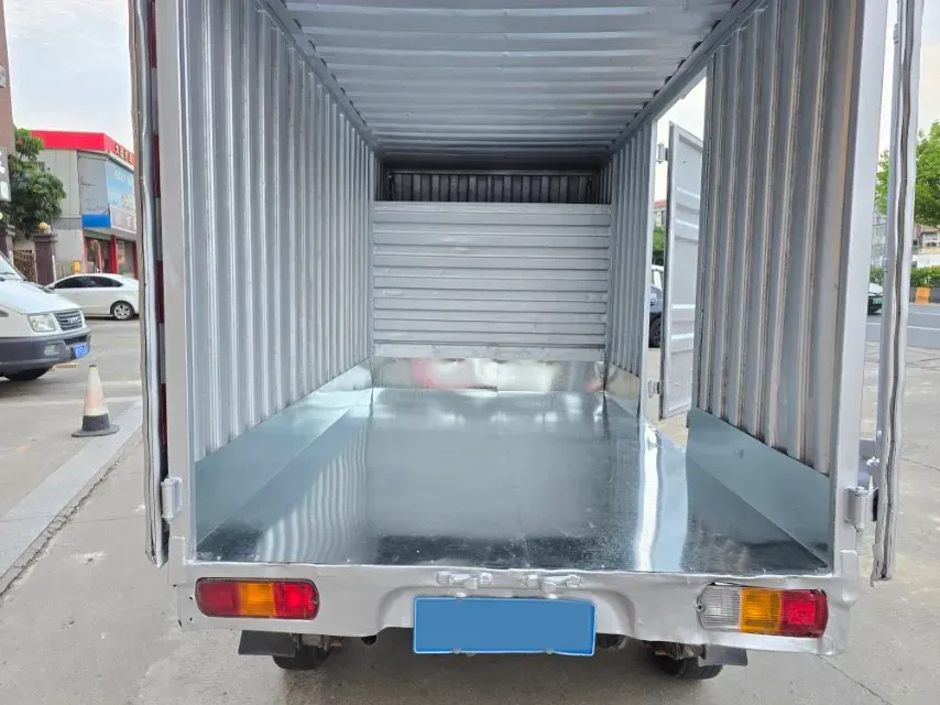 2015 WuLing RongGuang V 1.5L 112HP L4 5MT,autocango,china used car exporter,china ev exporter,chinese used car exporter,chinese used ev exporter