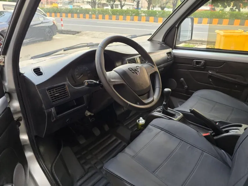 2015 WuLing RongGuang V 1.5L 112HP L4 5MT,autocango,china used car exporter,china ev exporter,chinese used car exporter,chinese used ev exporter