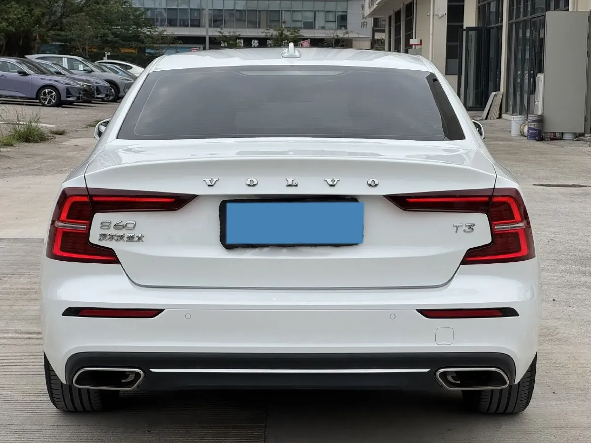 2021 Volvo S60 2.0T 163HP L4 8AT,autocango,china used car exporter,china ev exporter,chinese used car exporter,chinese used ev exporter