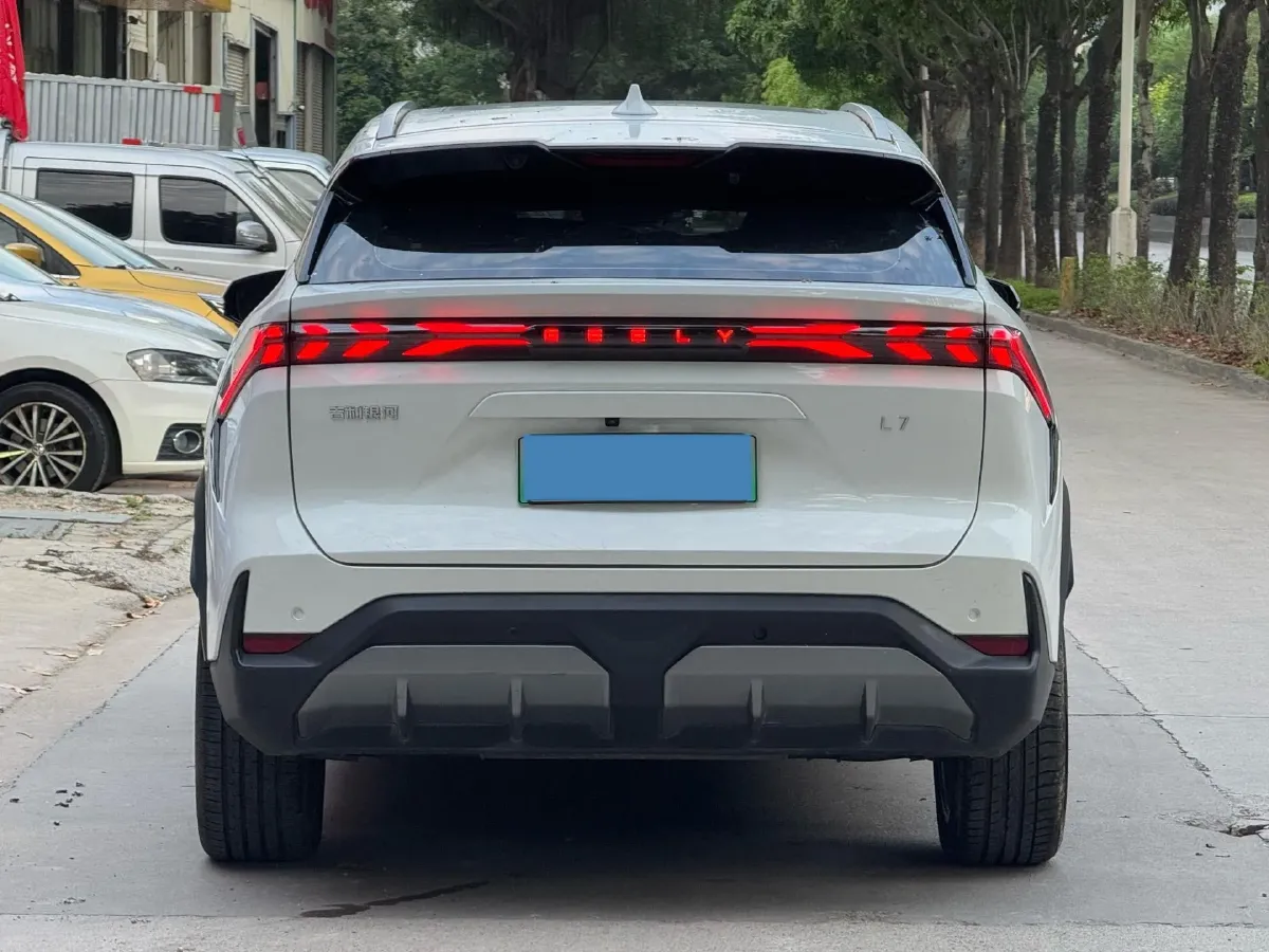 2023 Geely Galaxy L7 1.5T 163HP L4 3DHT PHEV 18.7KWH,autocango,china used car exporter,china ev exporter,chinese used car exporter,chinese used ev exporter