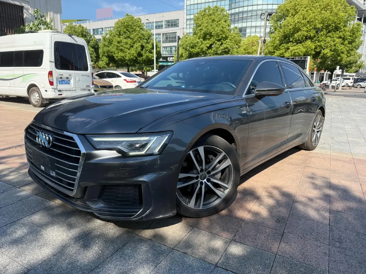 2021 Audi A6L 2.0T 190HP L4 7DCT,autocango,china used car exporter,china ev exporter,chinese used car exporter,chinese used ev exporter