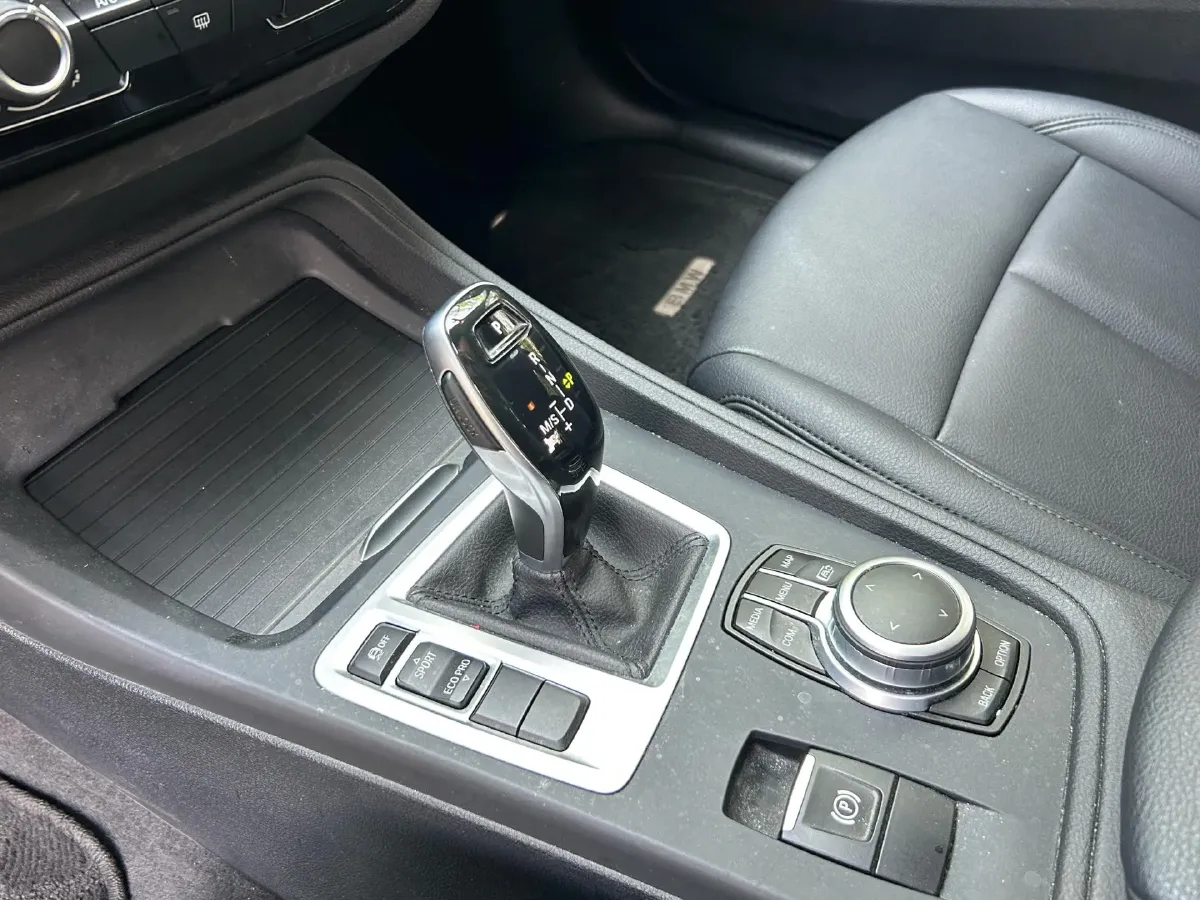 2021 BMW 1 Series 1.5T 140HP L3 7DCT,autocango,china used car exporter,china ev exporter,chinese used car exporter,chinese used ev exporter