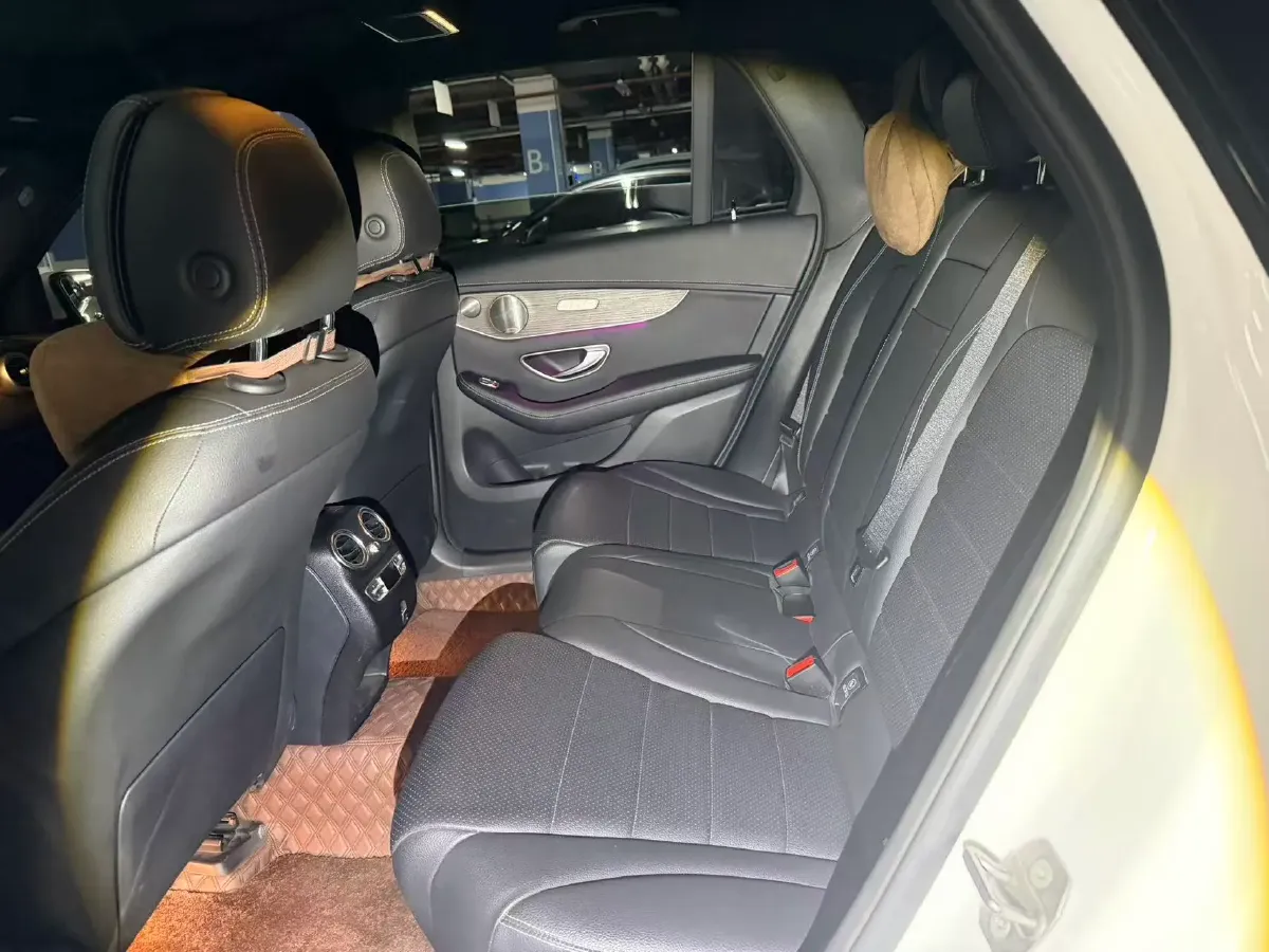 2022 Mercedes-Benz GLC Class 2.0T 258HP L4 9AT,autocango,china used car exporter,china ev exporter,chinese used car exporter,chinese used ev exporter