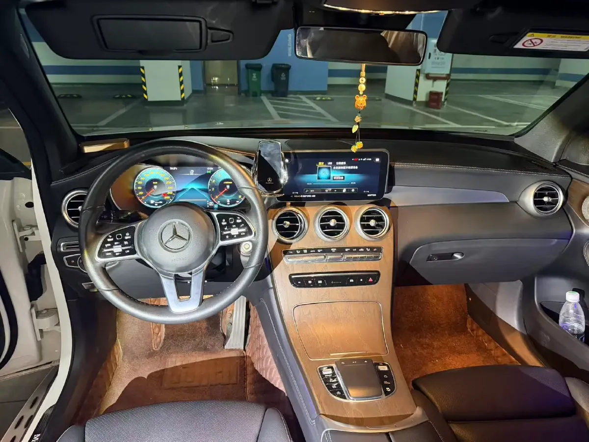 2022 Mercedes-Benz GLC Class 2.0T 258HP L4 9AT,autocango,china used car exporter,china ev exporter,chinese used car exporter,chinese used ev exporter