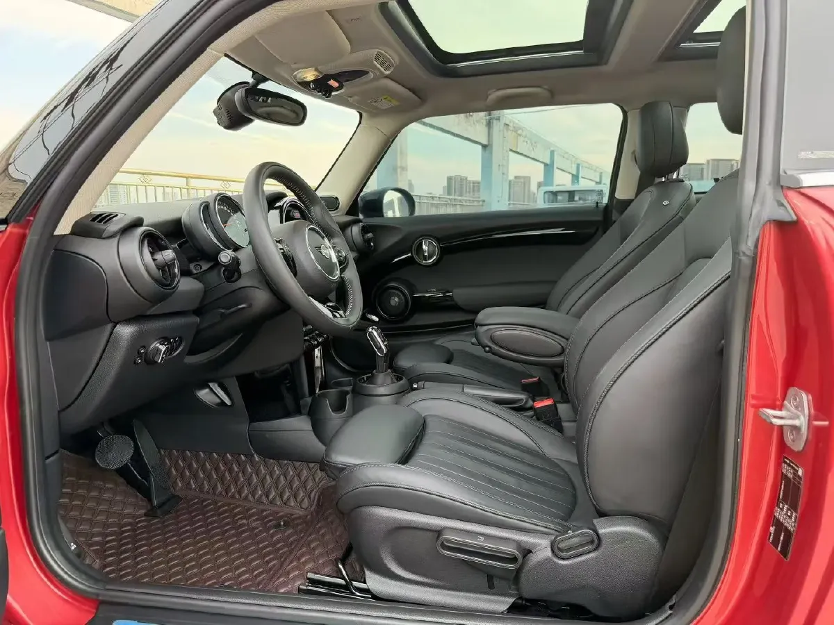 2020 MINI MINI 2.0T 192HP L4 7DCT,autocango,china used car exporter,china ev exporter,chinese used car exporter,chinese used ev exporter