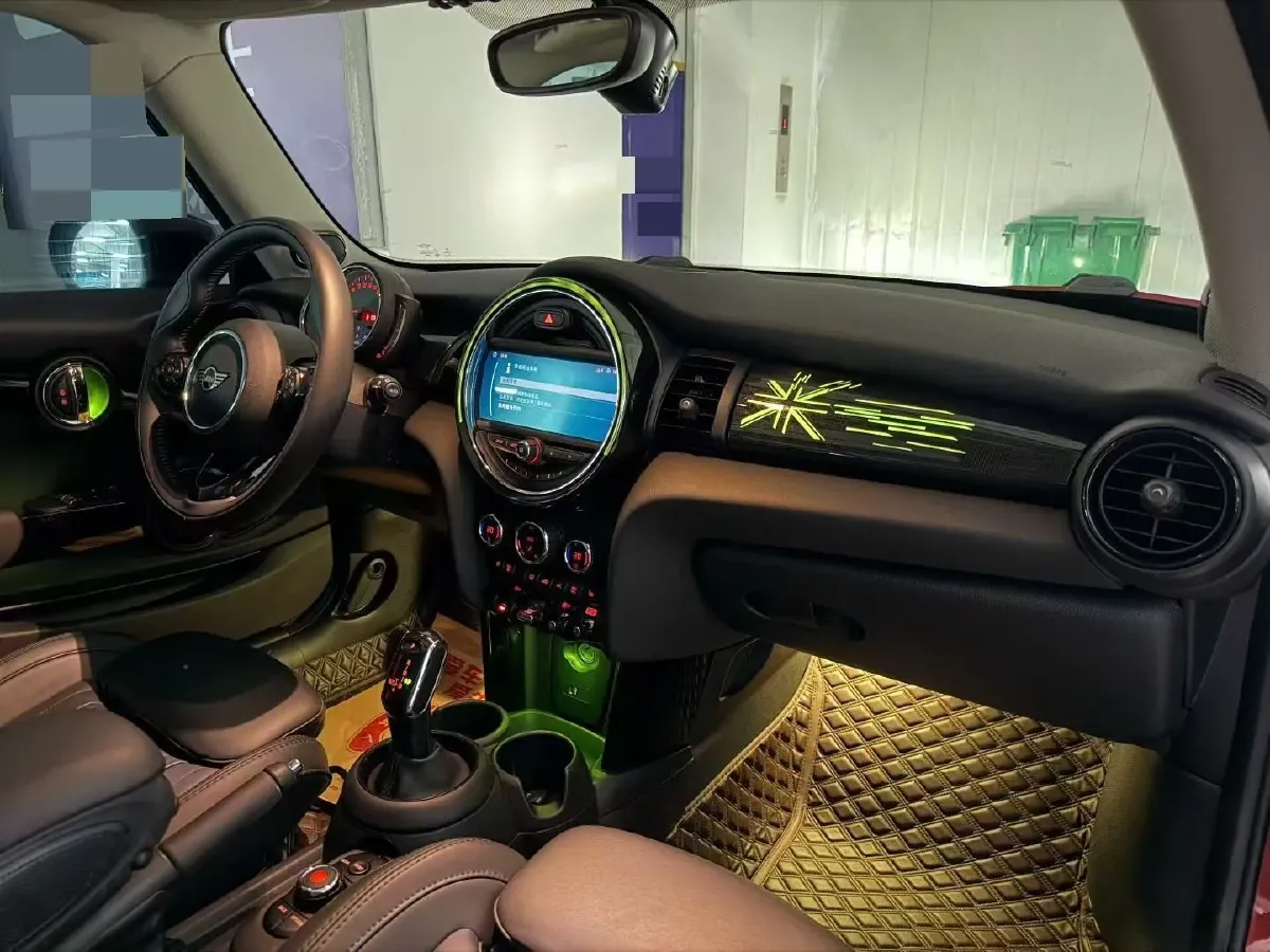 2020 MINI MINI 2.0T 192HP L4 7DCT,autocango,china used car exporter,china ev exporter,chinese used car exporter,chinese used ev exporter
