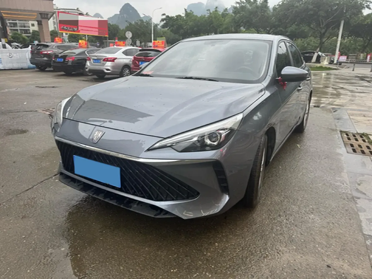 2023 Roewe i5 1.5L 129HP L4 5MT,autocango,china used car exporter,china ev exporter,chinese used car exporter,chinese used ev exporter