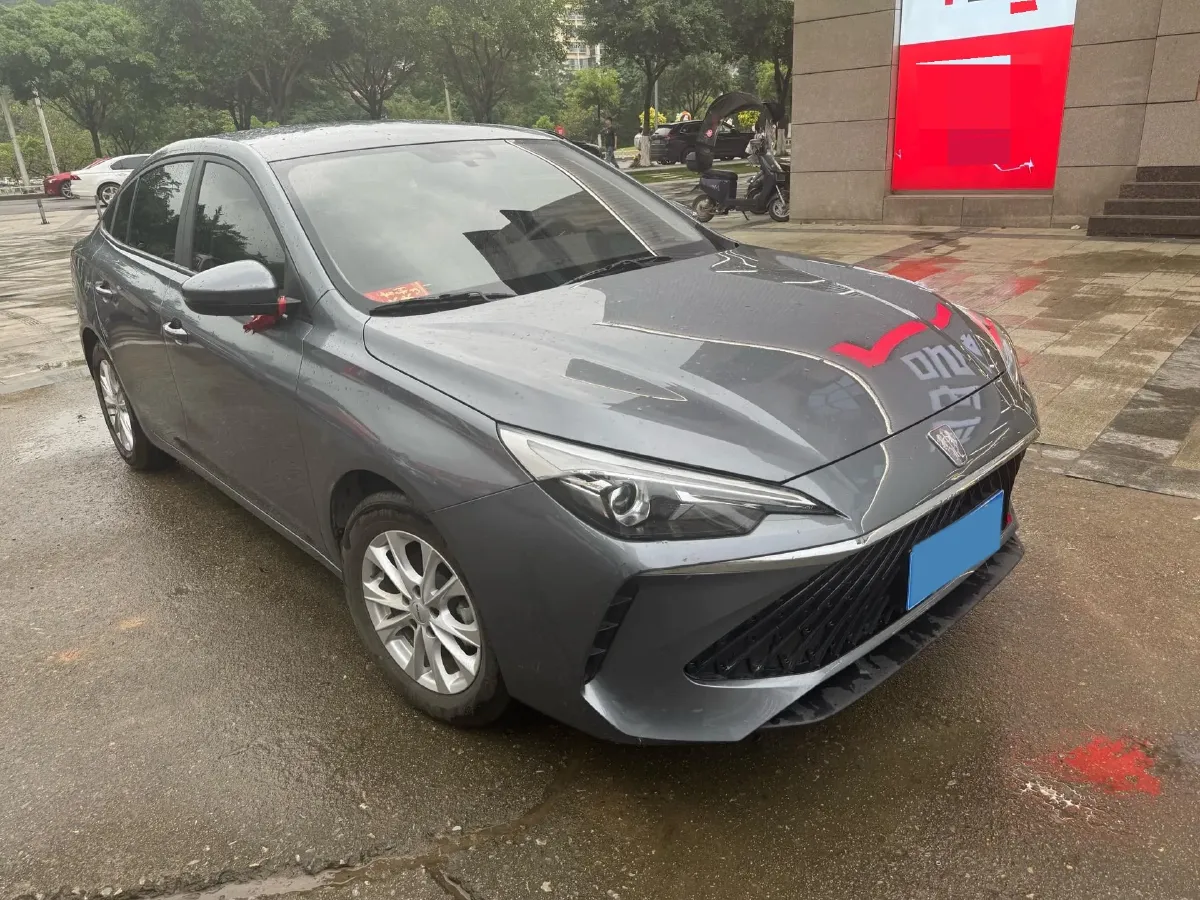 2023 Roewe i5 1.5L 129HP L4 5MT,autocango,china used car exporter,china ev exporter,chinese used car exporter,chinese used ev exporter