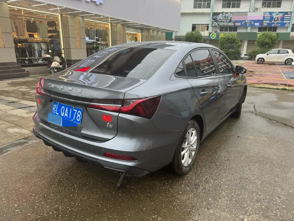 2023 Roewe i5 1.5L 129HP L4 5MT,autocango,china used car exporter,china ev exporter,chinese used car exporter,chinese used ev exporter